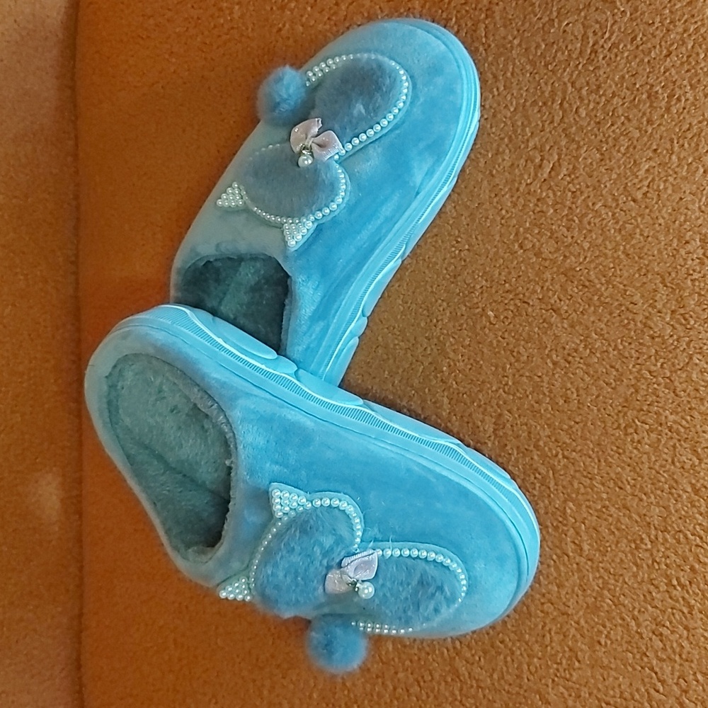 Cute Fuzzy Cat Slippers